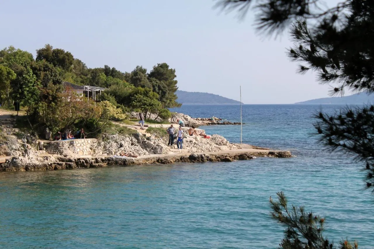 Apartments With A Parking Space Pinezici, Krk - 18967 Vrh  Croazia